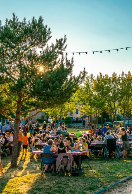Soirée guinguette en été à Saint-Chély-d’Apcher en Margeride