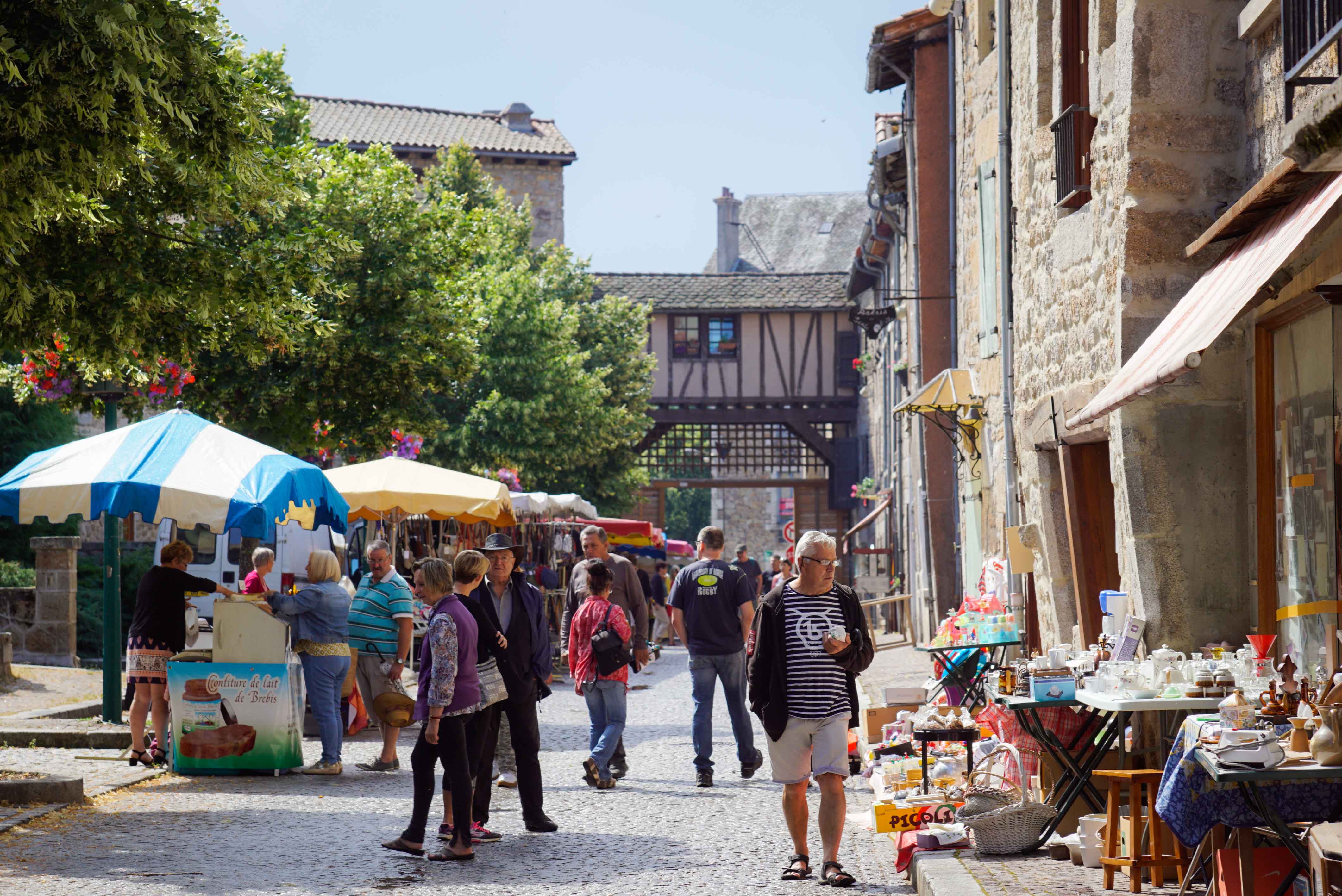 Vide-greniers du Malzieu-Ville ©JS Caron – Ot Margeride en Gévaudan